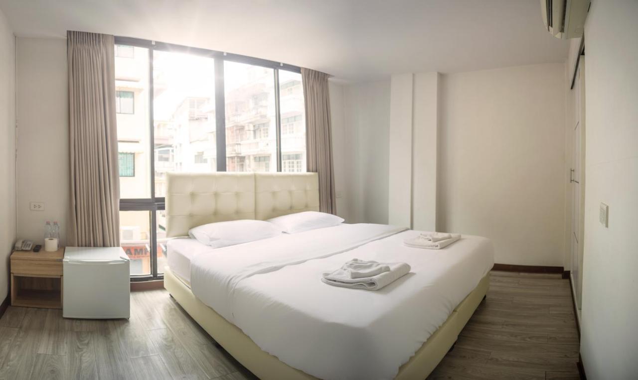 Хостел Le Bonheur Poshtel Бангкок Экстерьер фото