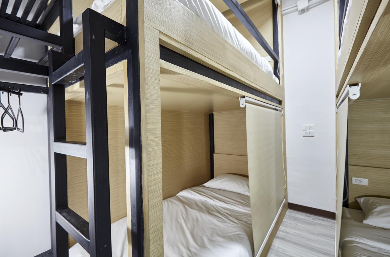 Хостел Le Bonheur Poshtel Бангкок Экстерьер фото