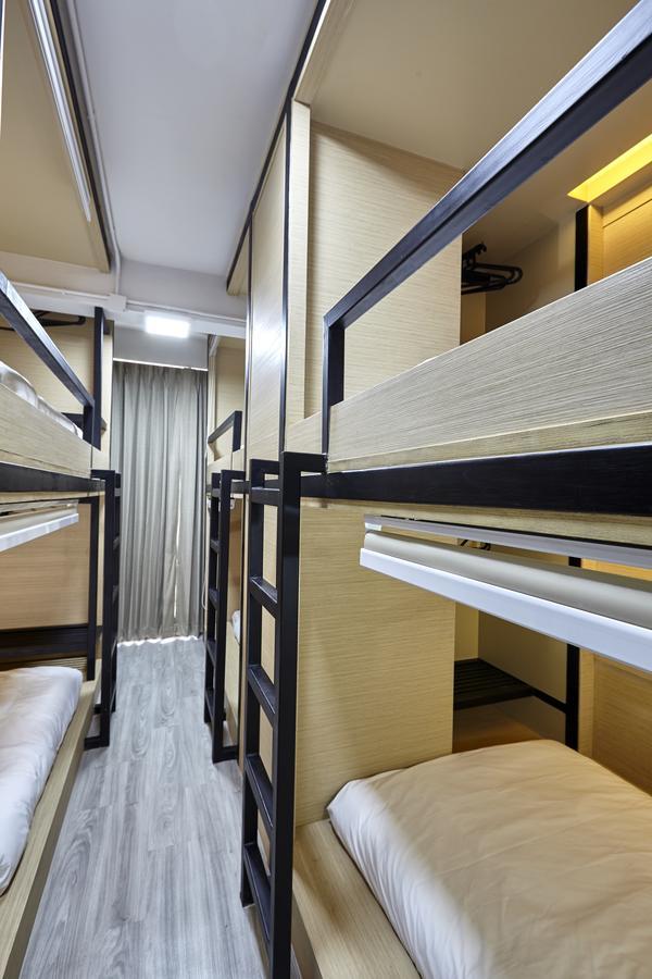 Хостел Le Bonheur Poshtel Бангкок Экстерьер фото